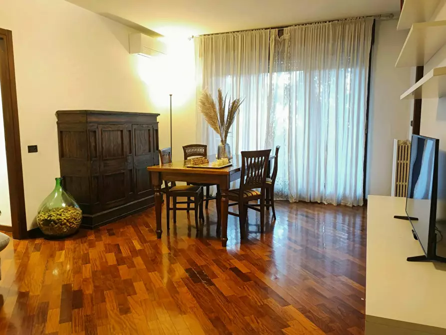 Immagine 10 di Appartamento in affitto  in Via Carlo Montanari a Monza