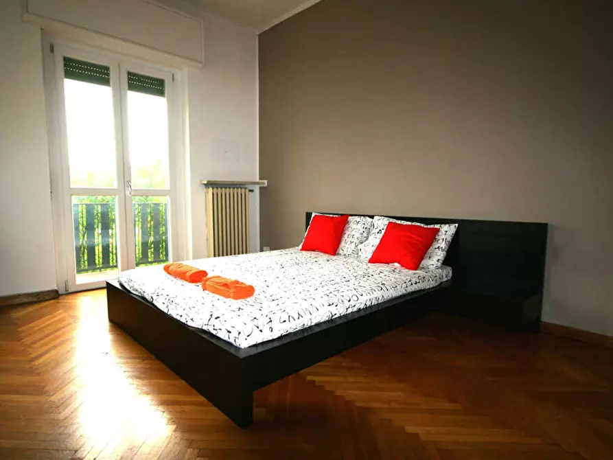 Immagine 3 di Camera in affitto  in Viale Francesco Restelli a Milano