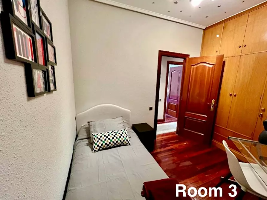 Immagine 10 di Camera in affitto  in Lekuona Margolariaren Etorbidea a Bilbao