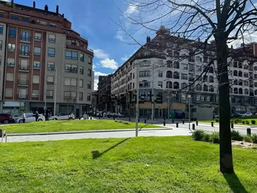 Immagine 3 di Camera in affitto  in Lekuona Margolariaren Etorbidea a Bilbao