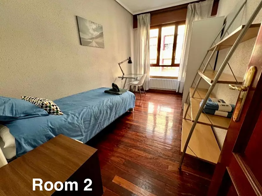 Immagine 8 di Camera in affitto  in Lekuona Margolariaren Etorbidea a Bilbao