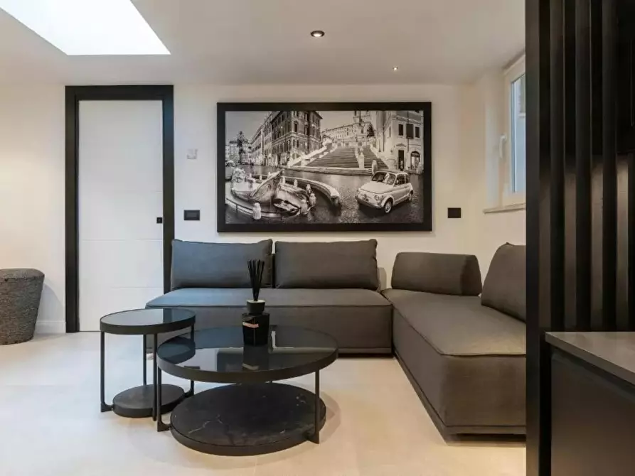 Immagine 4 di Appartamento in affitto  in Via Saverio Mercadante a Roma