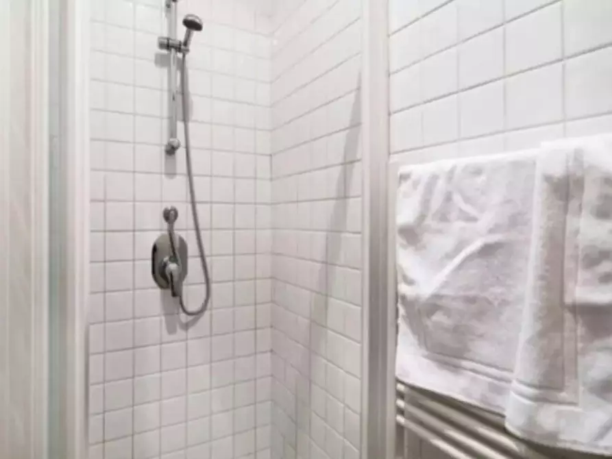 Immagine 10 di Appartamento in affitto  in Via Belsiana a Roma