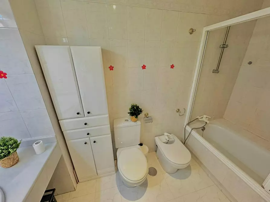 Immagine 4 di Camera in affitto  in Calle del Golfo de Salónica a Madrid