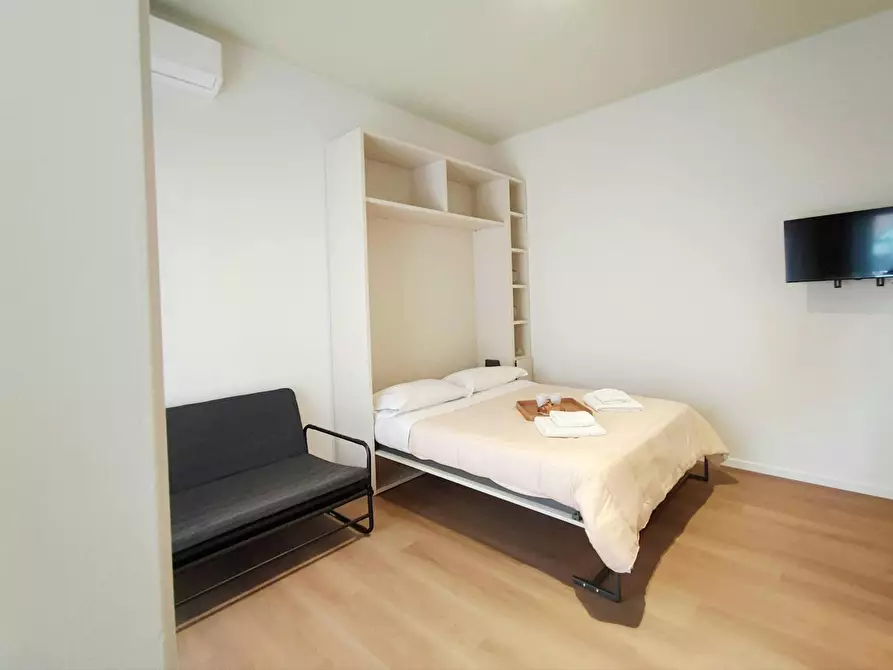 Immagine 8 di Appartamento in affitto  in Via Monte San Genesio a Milano