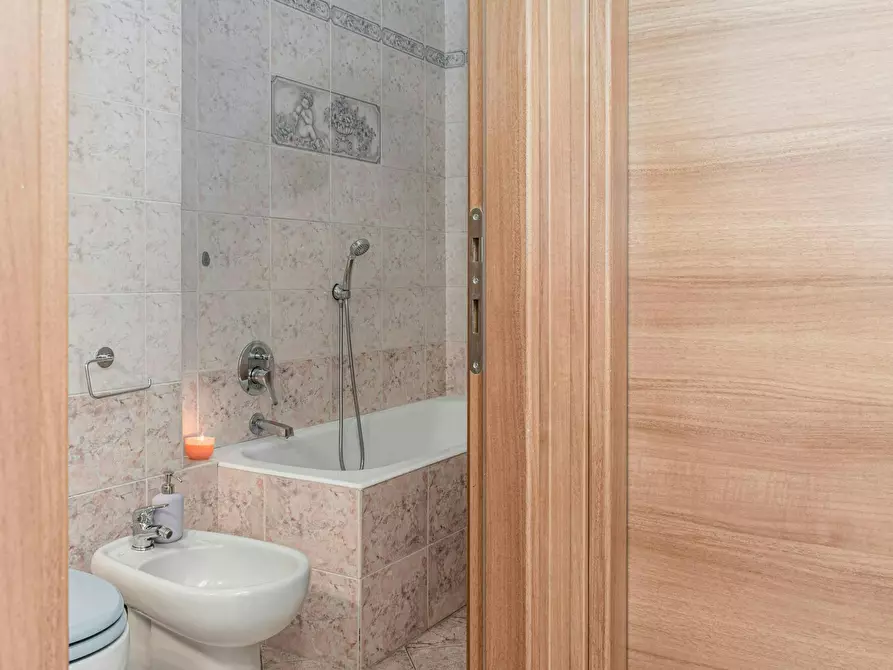 Immagine 4 di Appartamento in affitto  in Via San Giusto a Milano