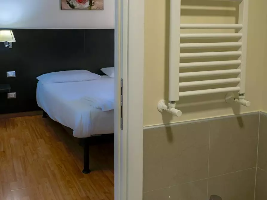 Immagine 3 di Camera in affitto  in Via Cassia a Roma