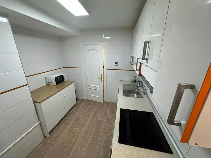 Immagine 8 di Camera in affitto  in Calle Magallanes a Mostoles