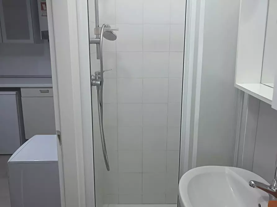 Immagine 8 di Appartamento in affitto  in Via Frassinago a Bologna