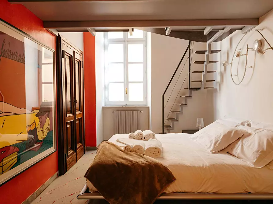 Immagine 1 di Camera in affitto  in Via Carlo Alberto a Torino