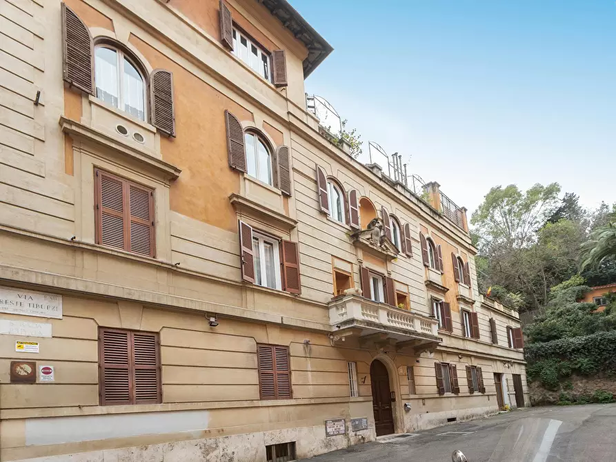 Immagine 2 di Appartamento in affitto  in Via Oreste Tiburzi a Roma