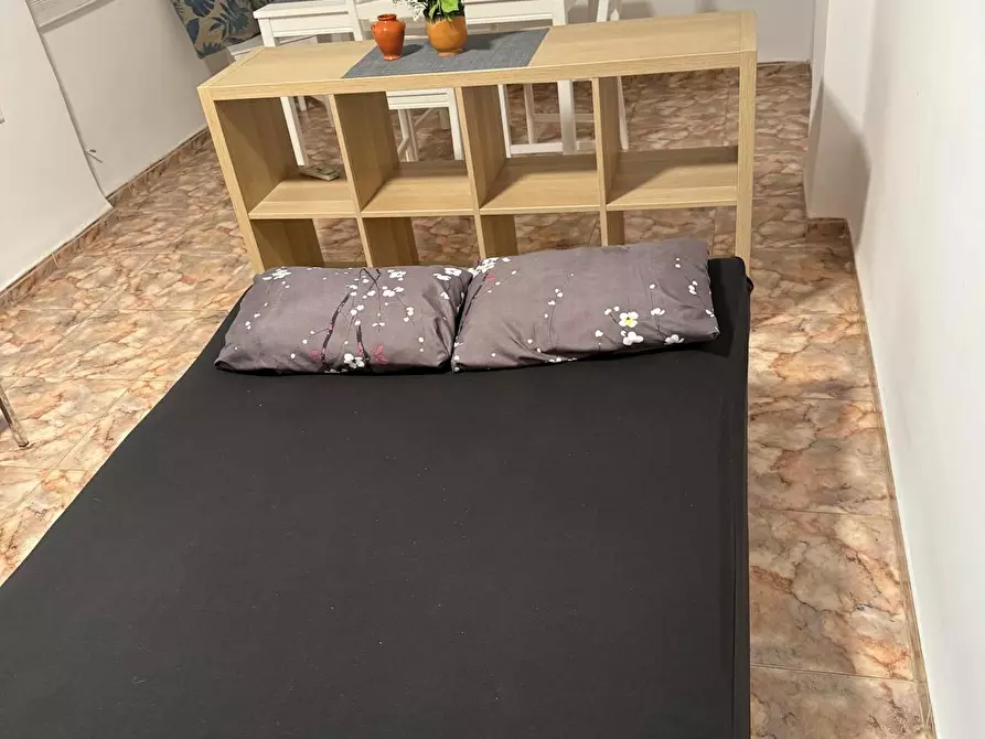 Immagine 2 di Camera in affitto  in Carrer de Guillem d'Anglesola a Valencia