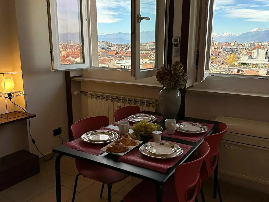 Immagine 10 di Appartamento in affitto  in Corso Massimo d'Azeglio a Torino