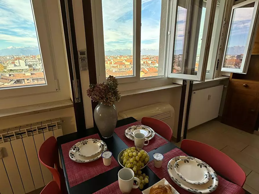 Immagine 6 di Appartamento in affitto  in Corso Massimo d'Azeglio a Torino