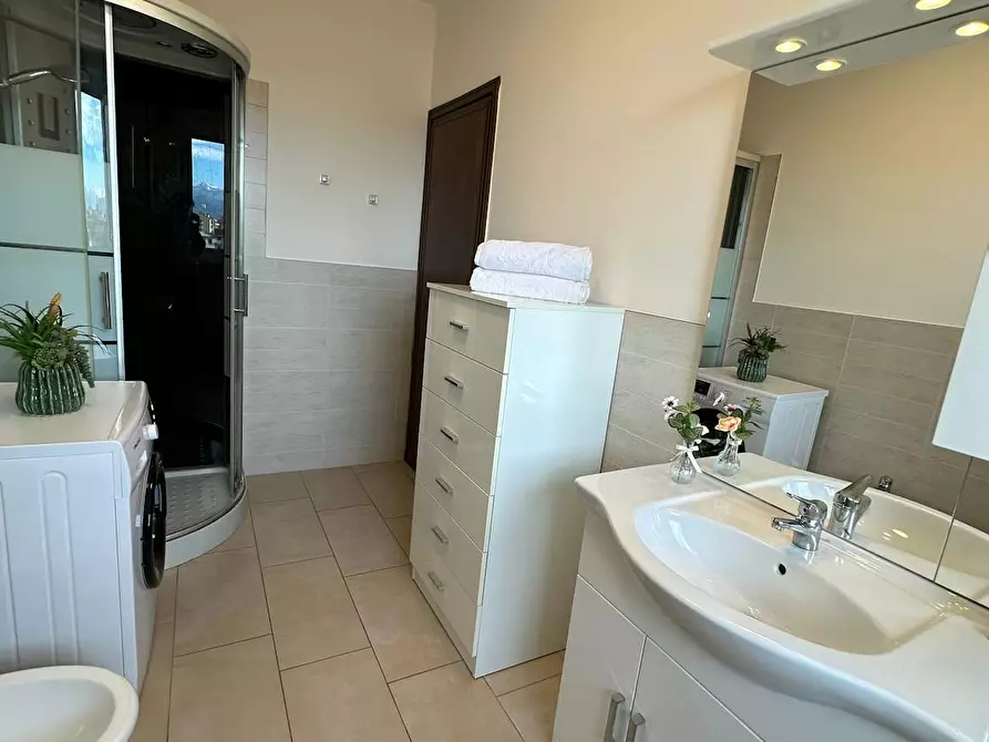 Immagine 3 di Appartamento in affitto  in Corso Massimo d'Azeglio a Torino