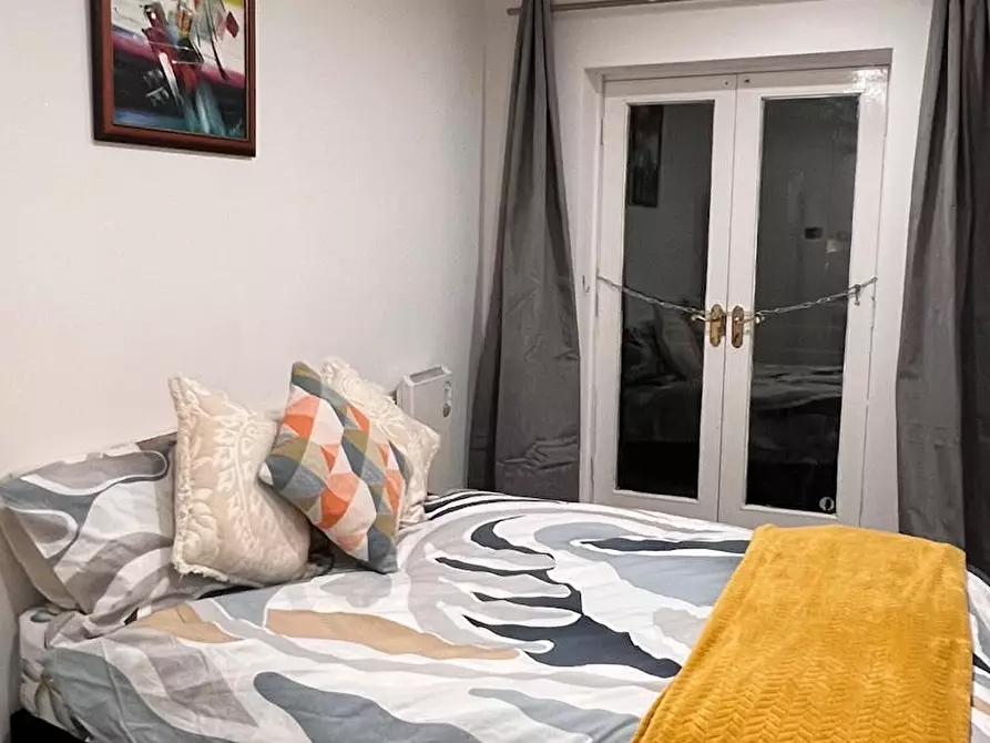 Immagine 4 di Appartamento in affitto  in Russell Road a Merton