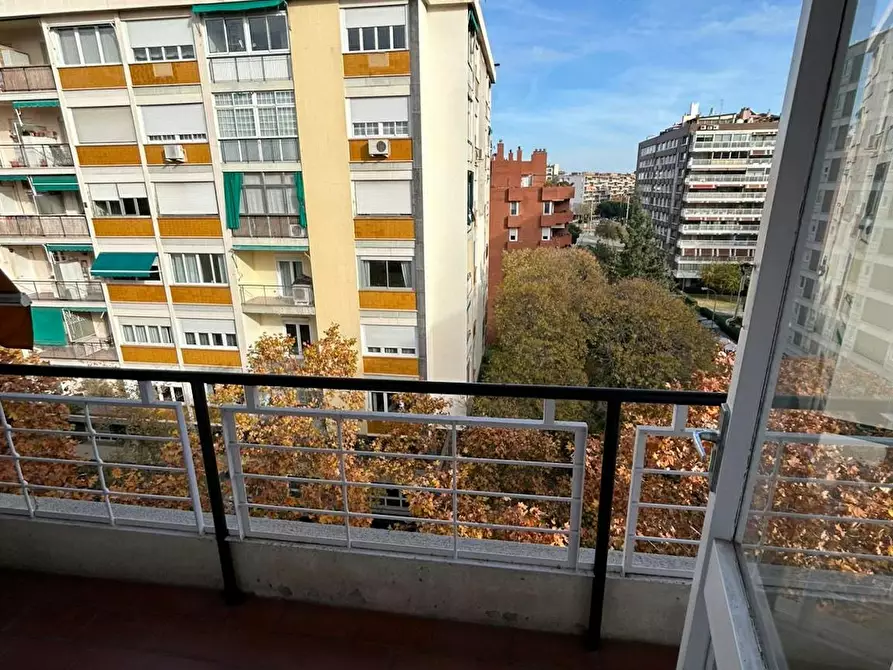 Immagine 4 di Camera in affitto  in Carrer de Benet Mateu a Barcelona