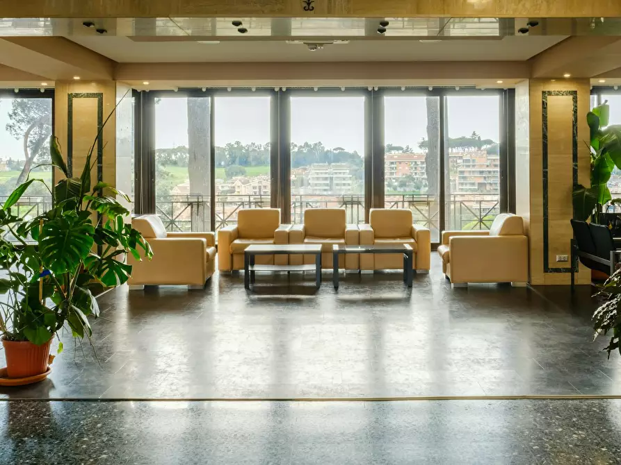 Immagine 10 di Camera in affitto  in Via Cassia a Roma