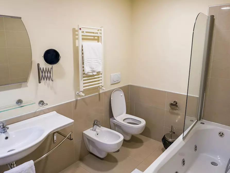 Immagine 5 di Camera in affitto  in Via Cassia a Roma