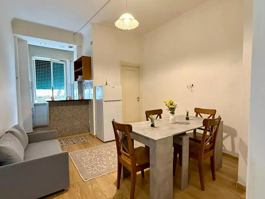 Immagine 1 di Appartamento in affitto  in Via Gian Luca Squarcialupo a Roma