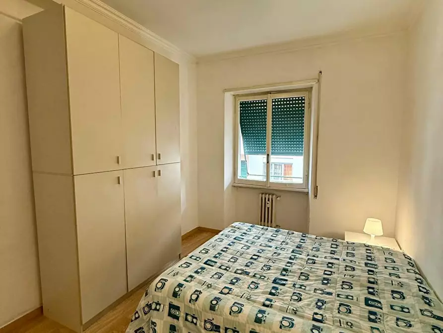 Immagine 5 di Appartamento in affitto  in Via Gian Luca Squarcialupo a Roma