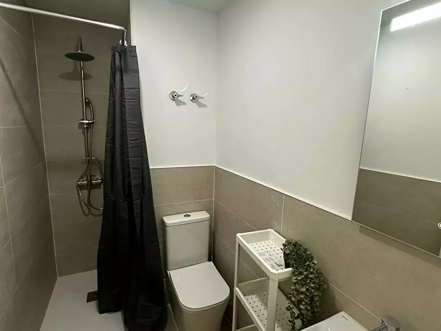 Immagine 10 di Camera in affitto  in Calle de Miguel Jiménez Reyes a Alicante/Alacant