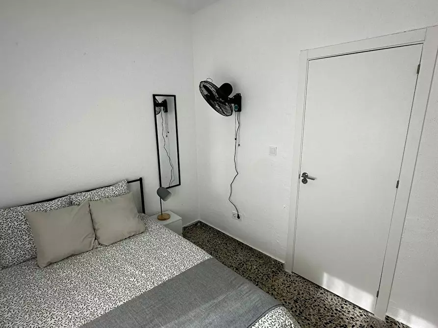 Immagine 2 di Camera in affitto  in Calle de Miguel Jiménez Reyes a Alicante/Alacant