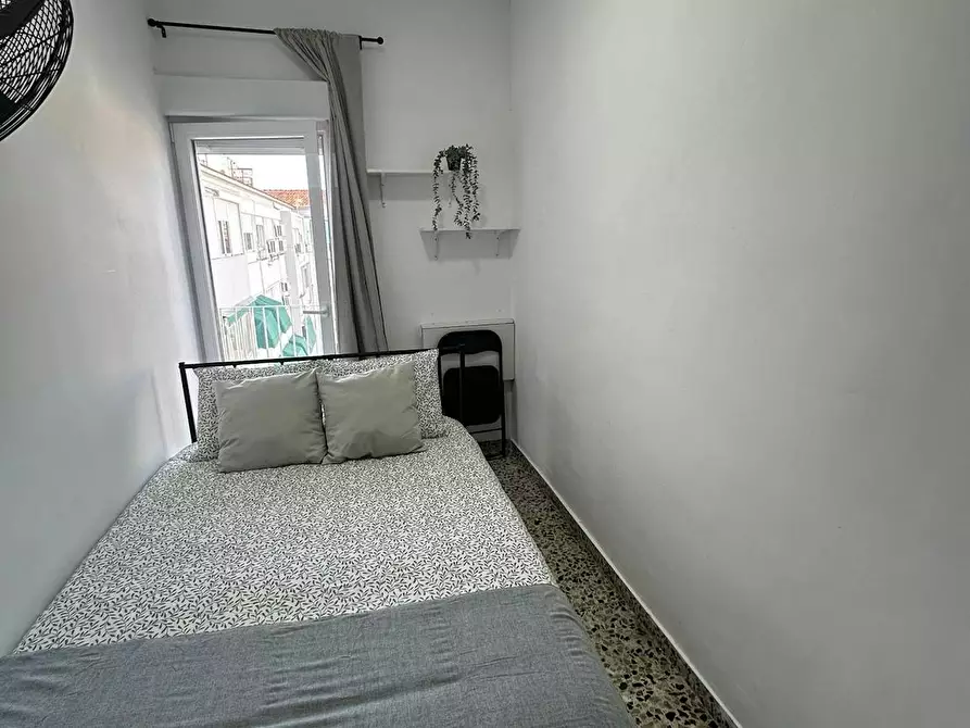 Immagine 1 di Camera in affitto  in Calle de Miguel Jiménez Reyes a Alicante/Alacant