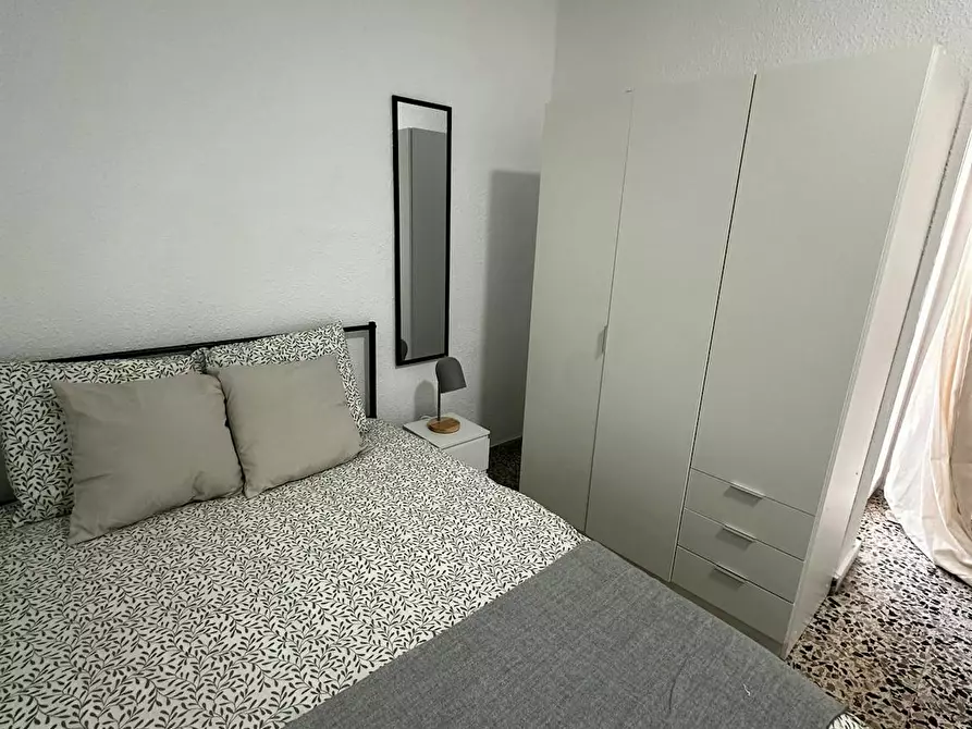 Immagine 2 di Camera in affitto  in Calle de Miguel Jiménez Reyes a Alicante/Alacant