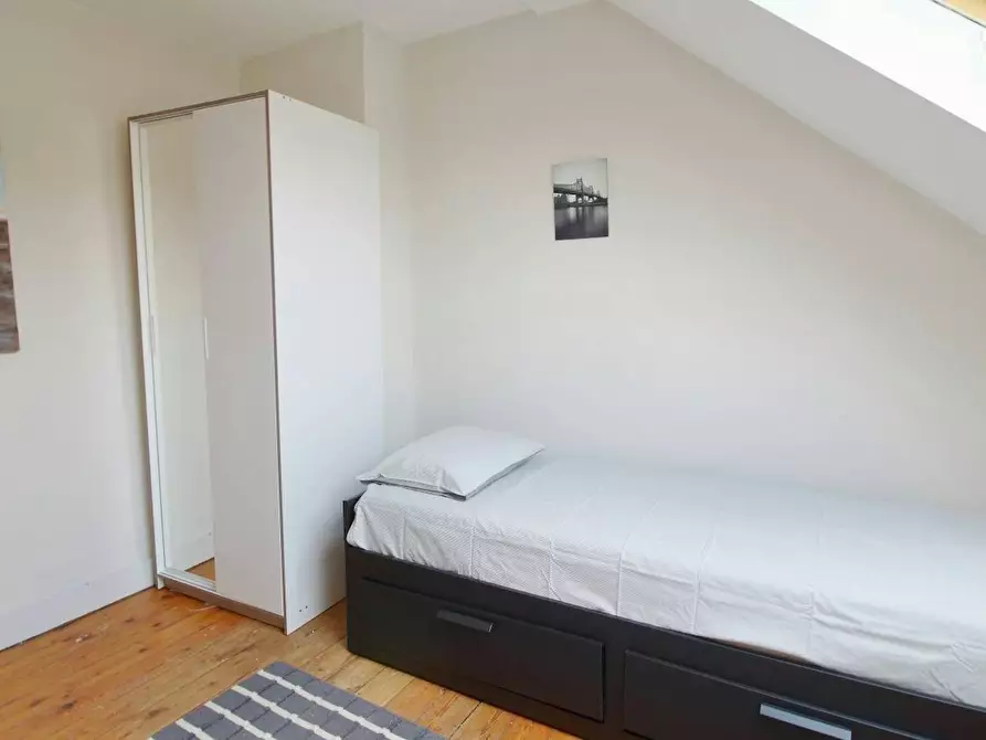 Immagine 2 di Camera in affitto  in Rue Arthur Diderich a Saint-Gilles