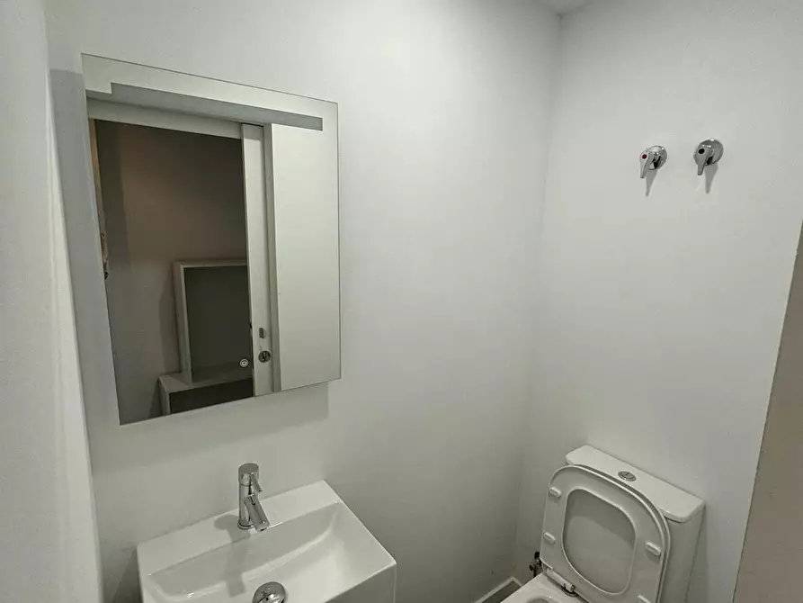 Immagine 5 di Camera in affitto  in Carrer Trafalgar a Barrio De Porta