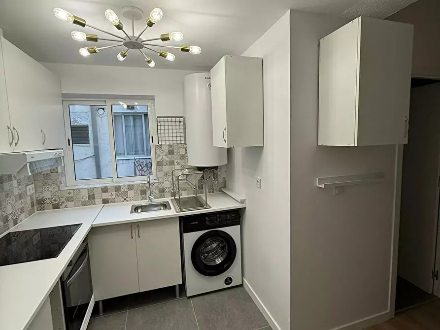 Immagine 7 di Camera in affitto  in Carrer Trafalgar a Barrio De Porta