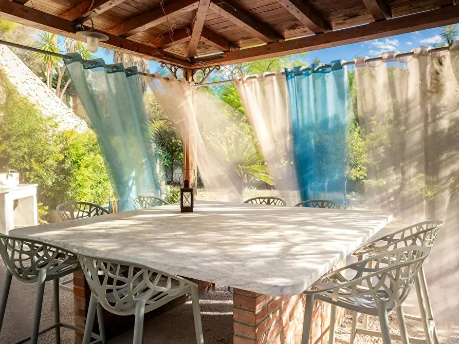 Immagine 1 di Casa indipendente in affitto  in Via Isola a Siracusa