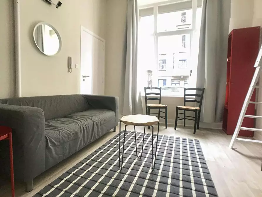 Immagine 1 di Appartamento in affitto  in Avenue Ducpétiaux a Saint-Gilles