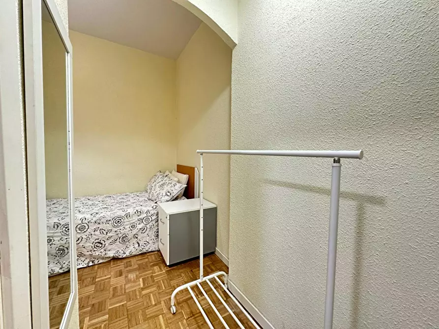 Immagine 5 di Camera in affitto  in Ronda de Valencia a Madrid