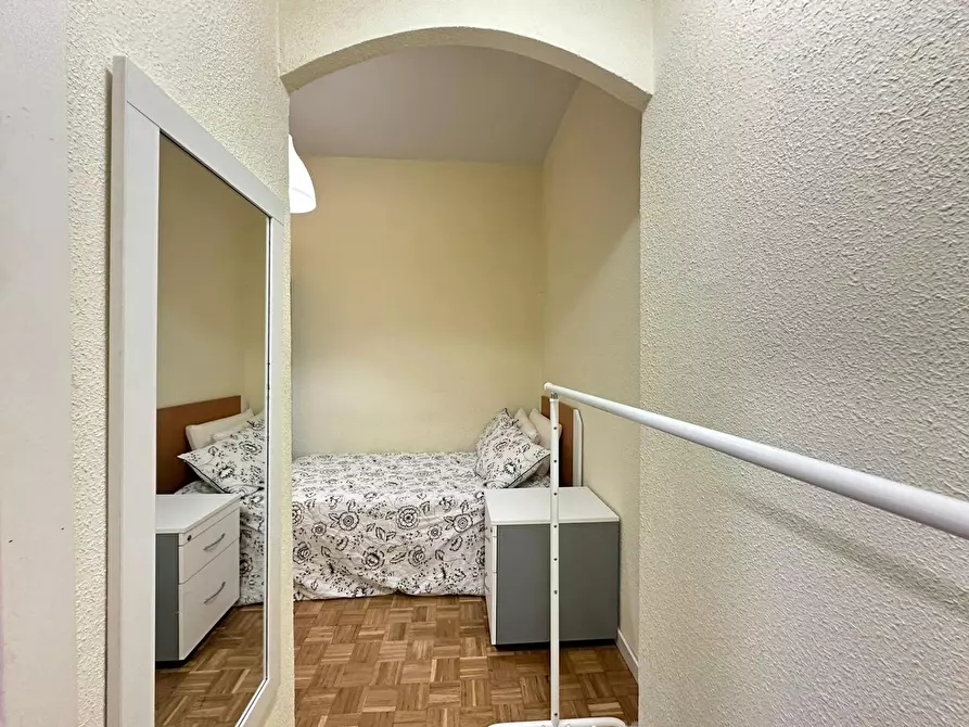 Immagine 4 di Camera in affitto  in Ronda de Valencia a Madrid