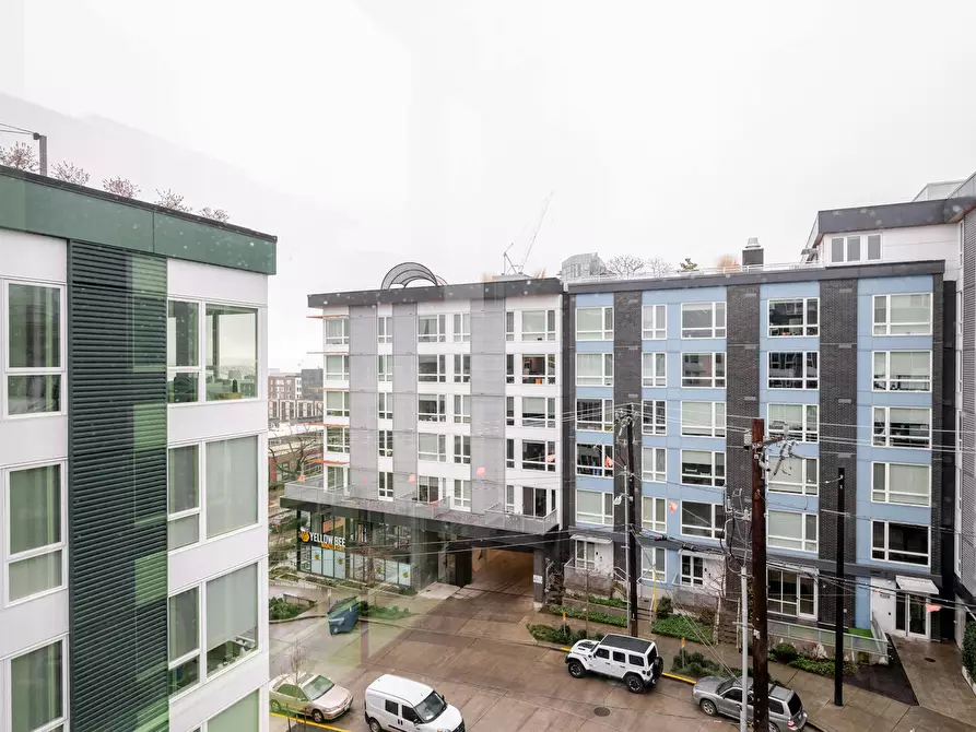 Immagine 5 di Appartamento in affitto  in East Yesler Way a Messina