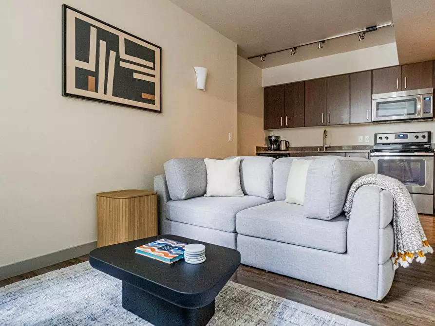Immagine 1 di Appartamento in affitto  in 10th Avenue a Messina