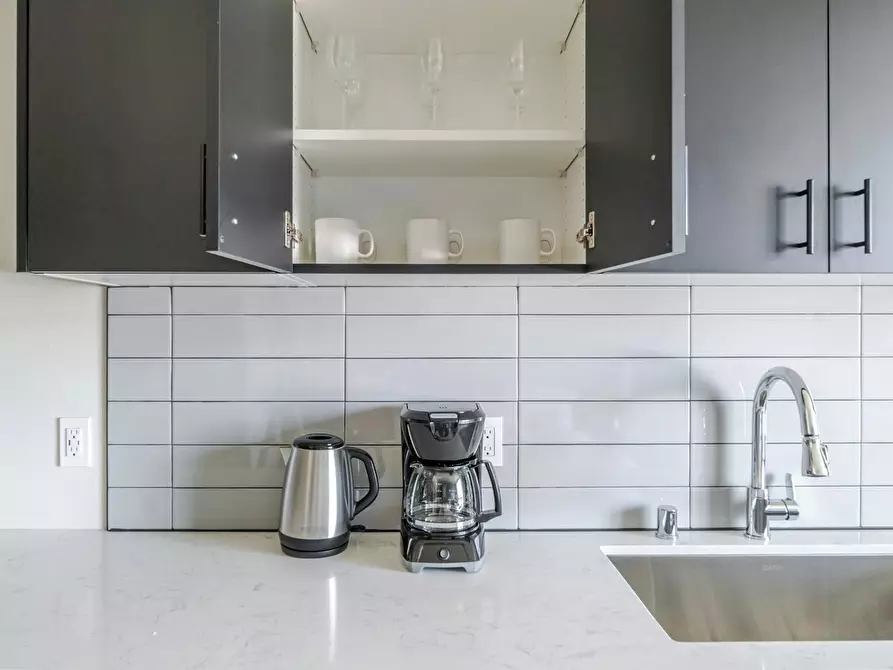 Immagine 9 di Appartamento in affitto  in Midvale Avenue North a Messina