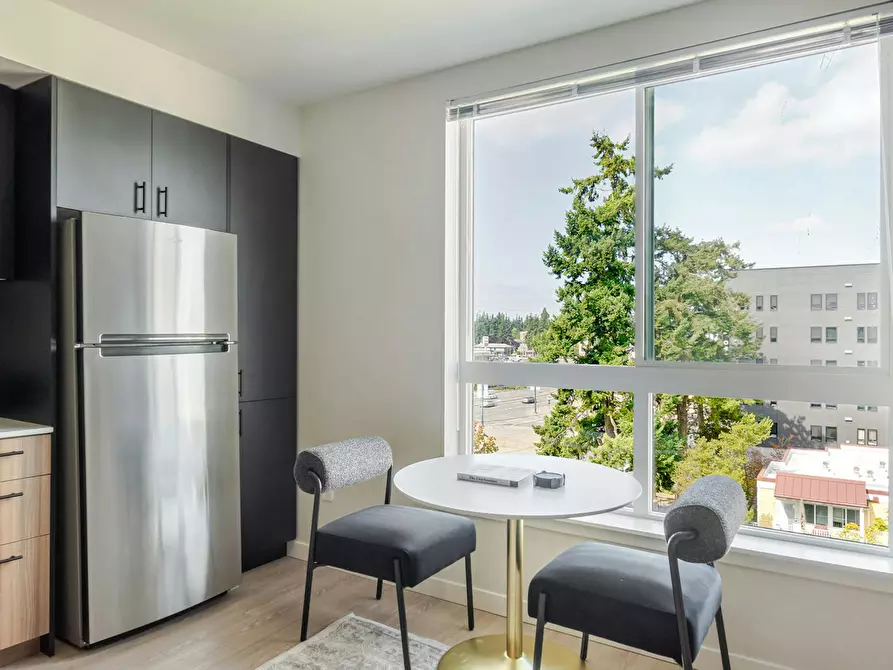 Immagine 6 di Appartamento in affitto  in Midvale Avenue North a Messina