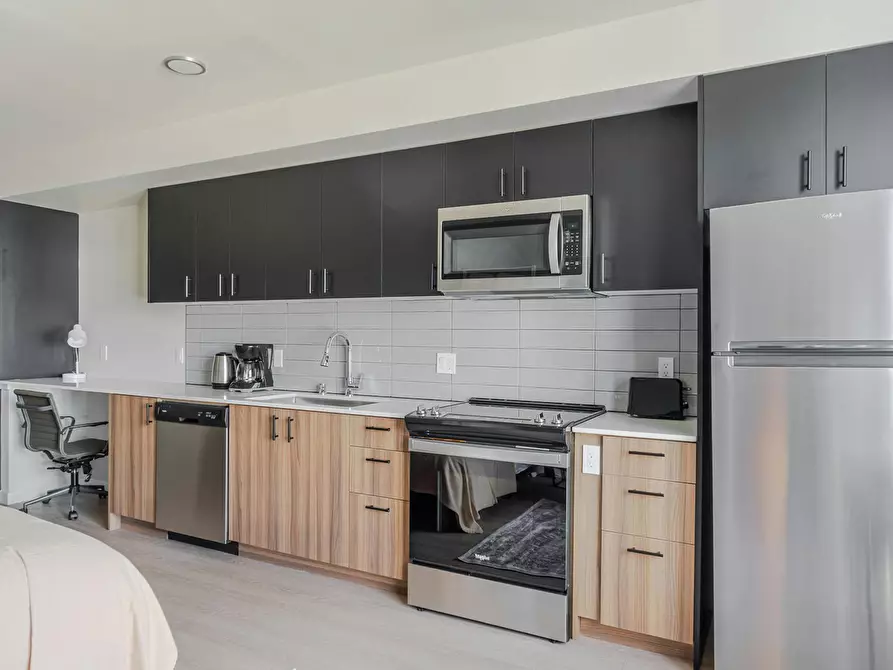 Immagine 7 di Appartamento in affitto  in Midvale Avenue North a Messina