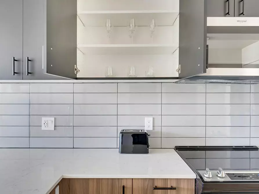 Immagine 9 di Appartamento in affitto  in Midvale Avenue North a Messina