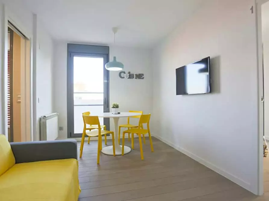 Immagine 5 di Camera in affitto  in Calle de Mira el Sol a Madrid