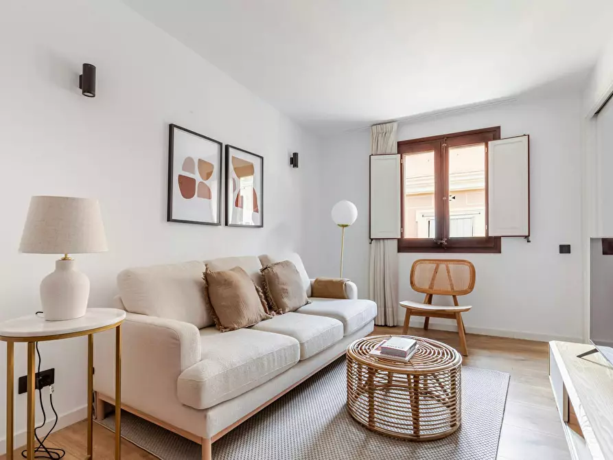 Immagine 1 di Appartamento in affitto  in Carrer del Notariat a Barcelona