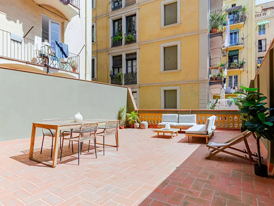 Immagine 4 di Appartamento in affitto  in Carrer del Notariat a Barcelona
