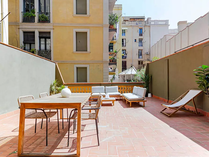 Immagine 5 di Appartamento in affitto  in Carrer del Notariat a Barcelona