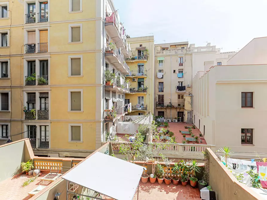 Immagine 4 di Appartamento in affitto  in Carrer del Notariat a Barcelona