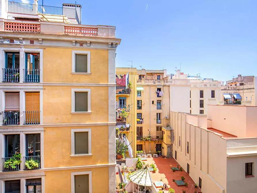 Immagine 4 di Appartamento in affitto  in Carrer del Notariat a Barcelona