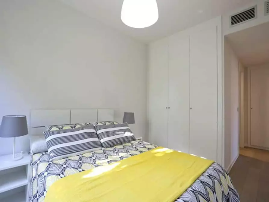 Immagine 2 di Camera in affitto  in Calle de Mira el Sol a Madrid