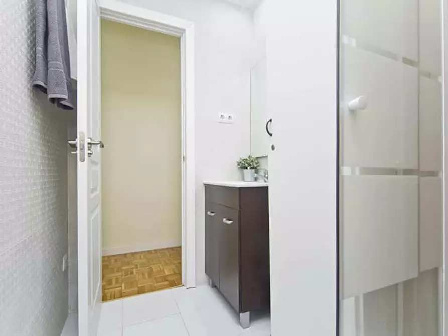 Immagine 5 di Camera in affitto  in Ronda de Toledo a Madrid